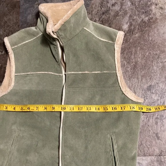 Woolrich - Ladies two-for-one: Corduroy Vest w/Matching Shirt - Picture 8 of 11